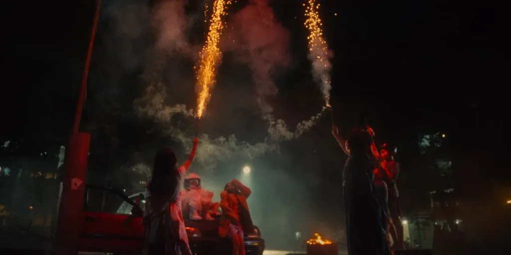 Banda Neira - Mimpilah Seliar-liarnya