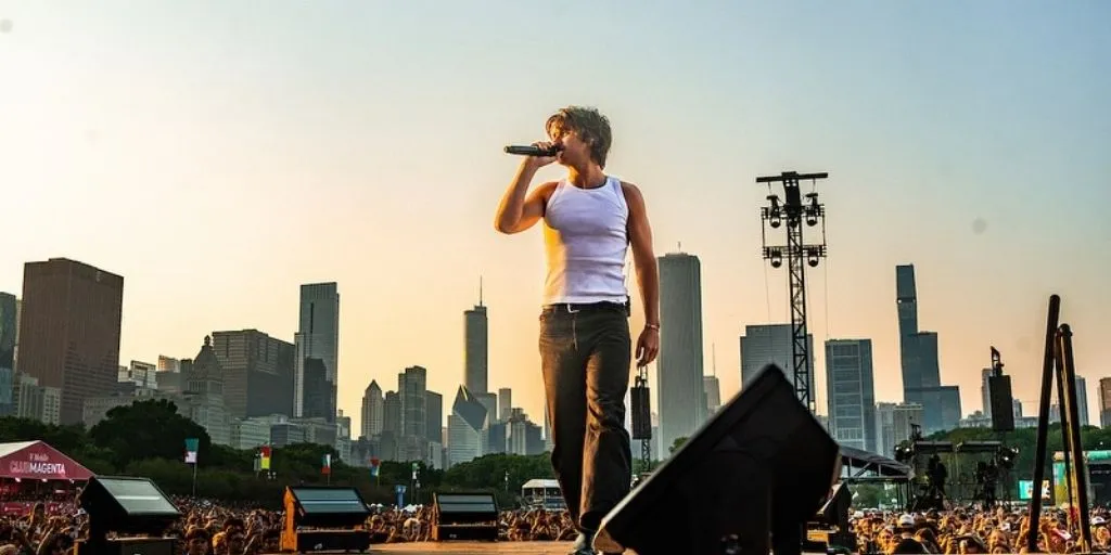 Djo - Mr. Mountebank