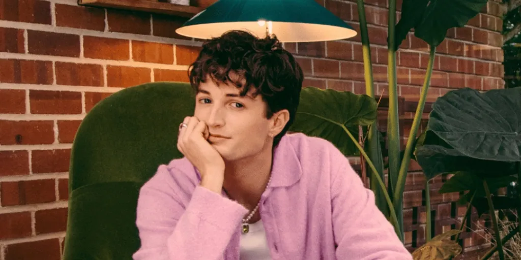 Henry Moodie - People Pleaser