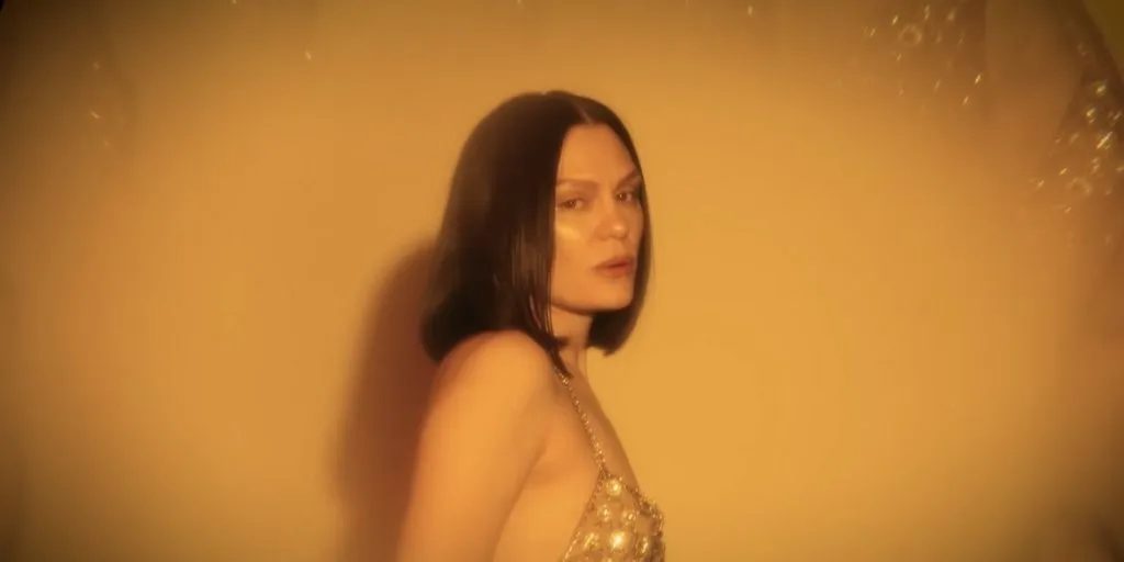 Jessie J - Believe In Magic