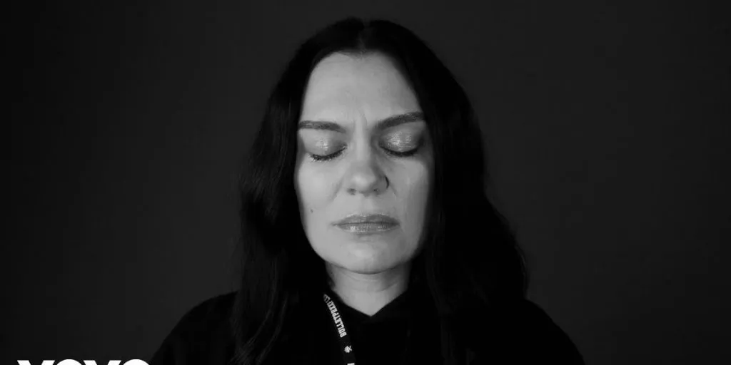 Jessie J - I\'ll Never Know Why