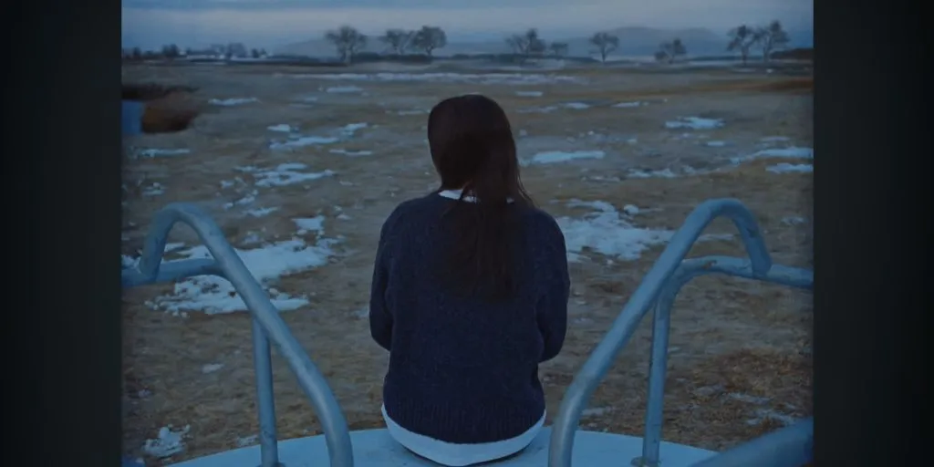 Lizzy McAlpine - Older