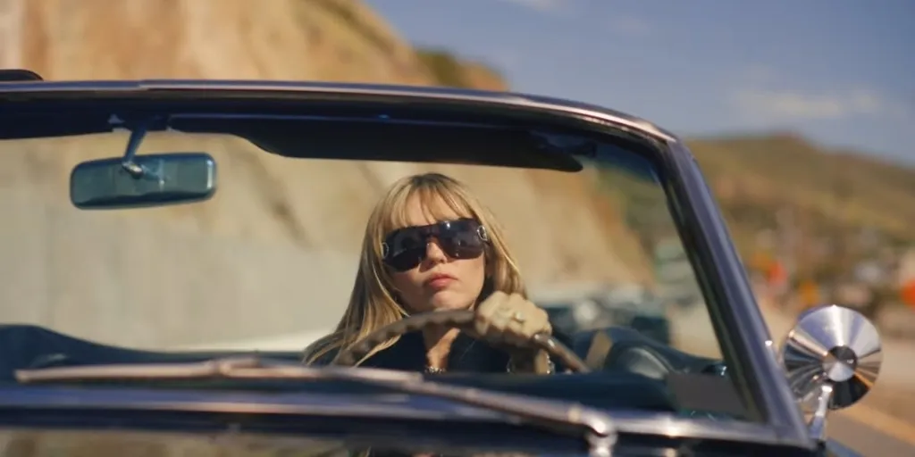 Miley Cyrus - Younger You