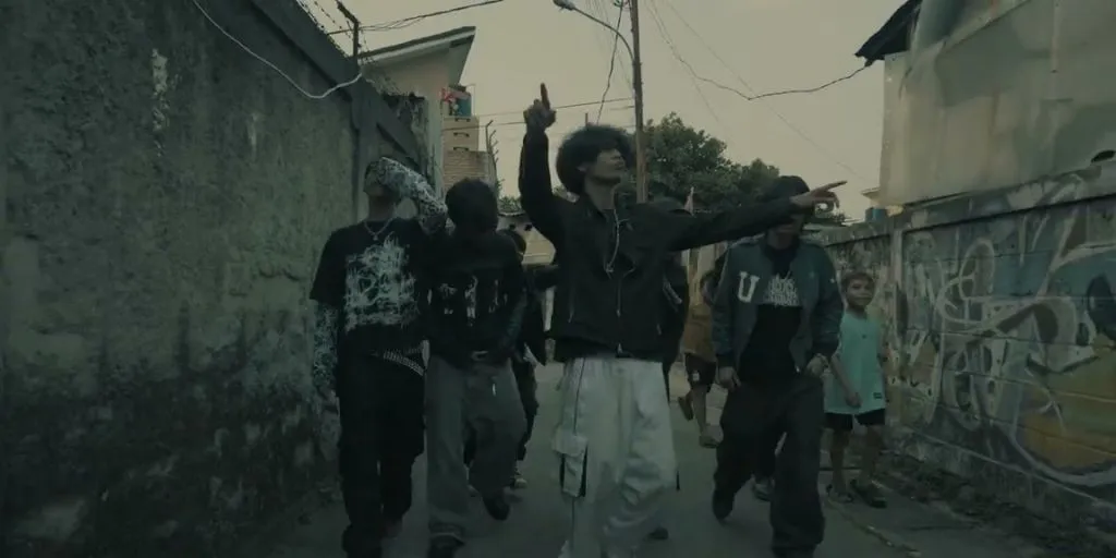 PORIS & Obyrins - Ombak