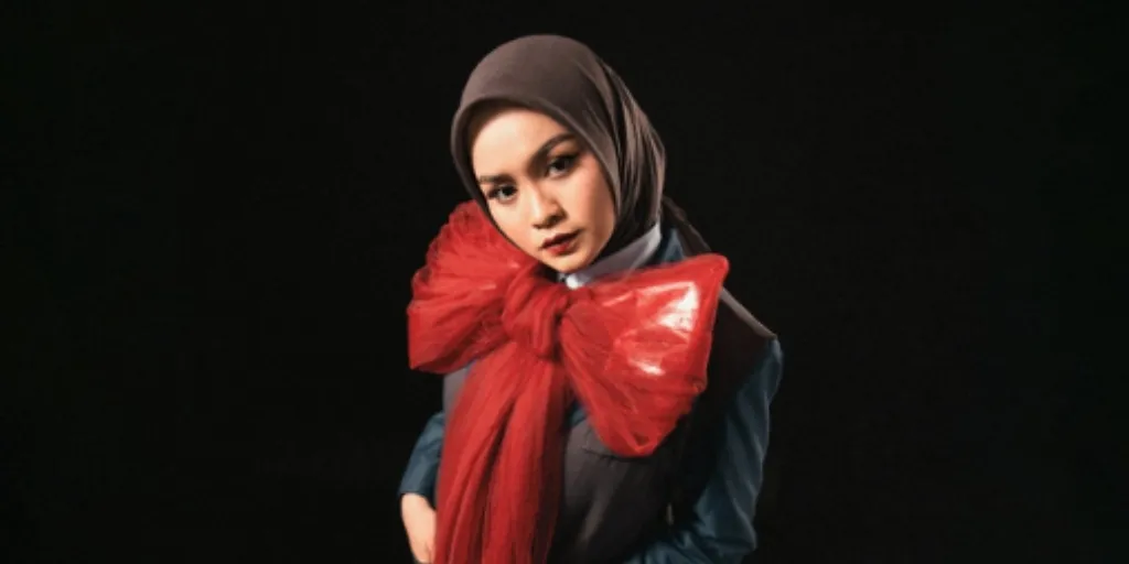Salma Salsabil - Berharap Pada Timur