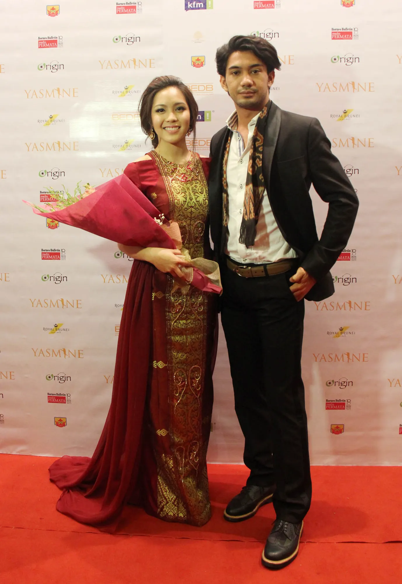 Syuting di Brunei, Inilah Yang Dibawa Pulang Oleh Reza Rahadian