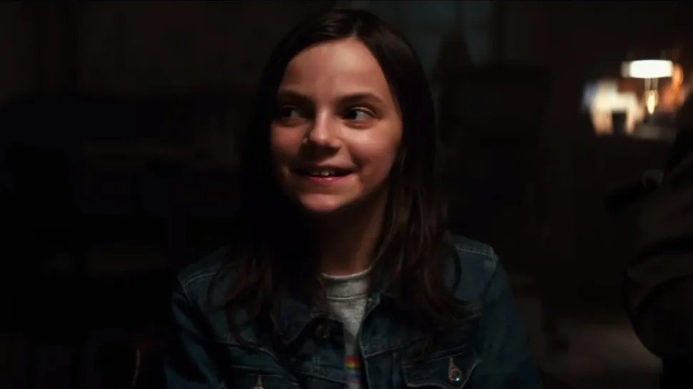 Akting Dafnee Keen mencuri perhatian dalam LOGAN. Menebus perjuangan sang sutradara yang rela mencari sosok X-23 hampir di seluruh belahan dunia © nerdist.com