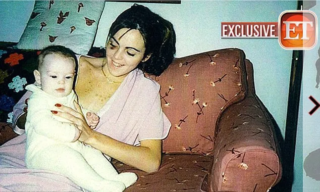 Dina Lohan dan Lindsay kecil