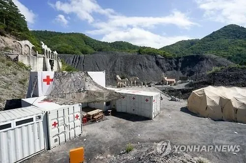 Lokasi syuting Descendants of The Sun yang gagal dibangun karena Kementrian Pariwisata menolak memberikan anggaran dana. ©kpopherald.com