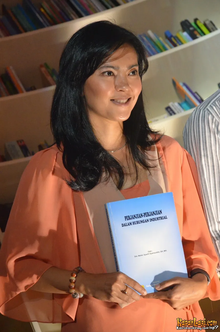 Ibu, sosok yang sangat penting dalam kehidupan seorang anak.