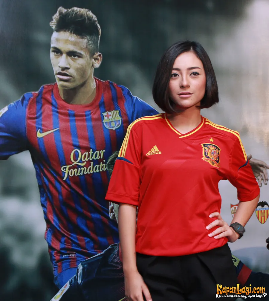 Tidak seperti kebanyakan orang, Lolita Agustine lebih menyukai menghabiskan waktu seorang diri.