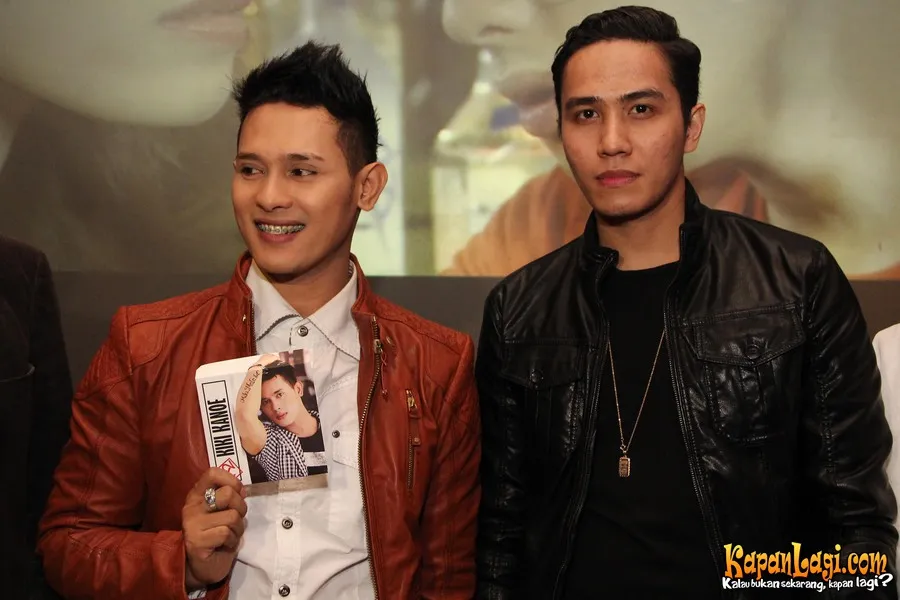 Kiki Kanoe bersama Ressa Herlambang saat peluncuran single (5/9). @kapanlagi.com