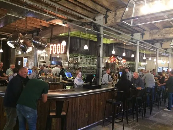 Ilustrasi Bar © TripAdvisor