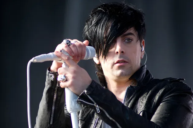 Lostprophets sedang dilanda cobaan. Vokalis mereka, Ian Watkins, dituduh melakukan pencabulan dengan anak di bawah umur @banana1015.com
