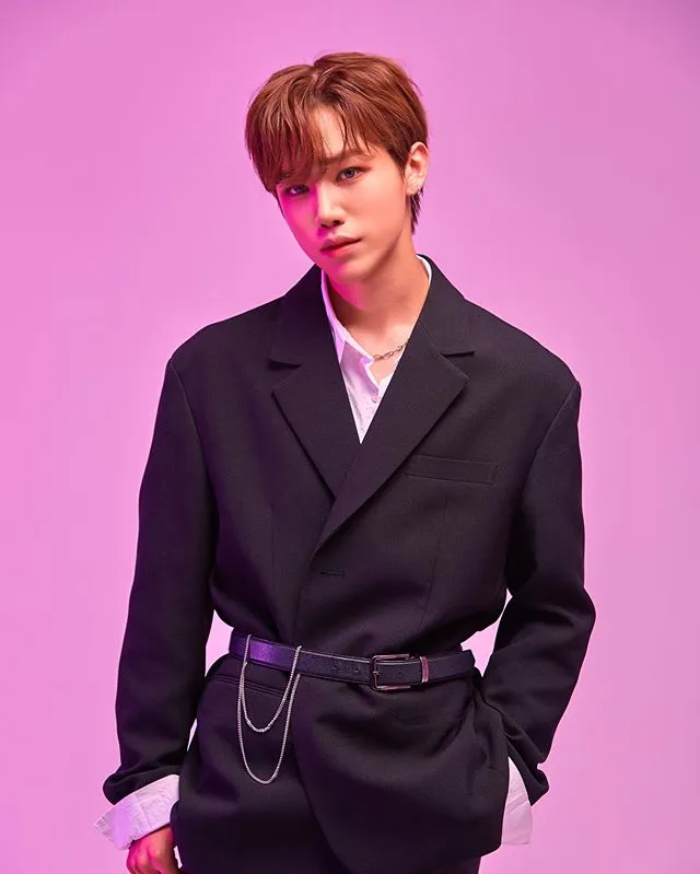 MOONBONG © Instagram.com/official_jnent