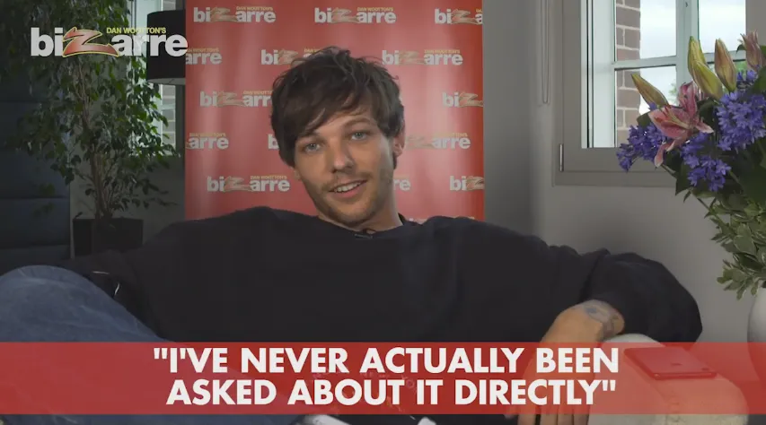 Rumor gay di antara Harry dan Louis sama sekali tidak benar © eonline.com