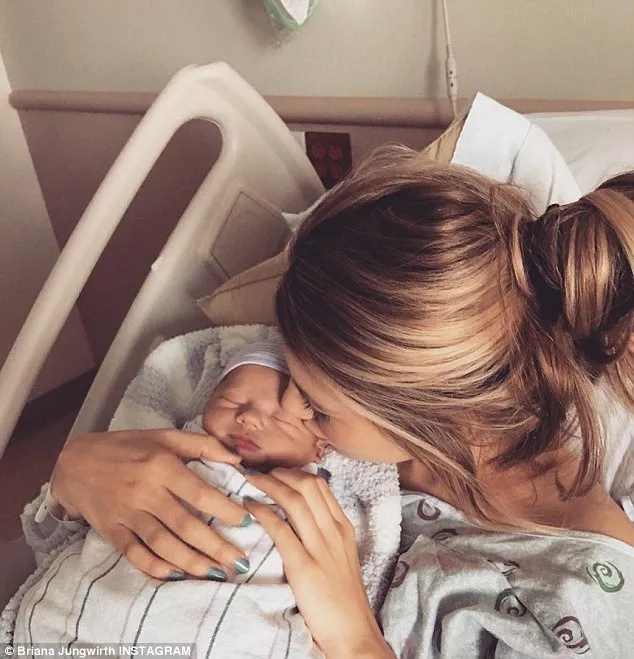 Briana juga sempat memamerkan foto sang bayi © instagram.com/brianaashleyjungwirth