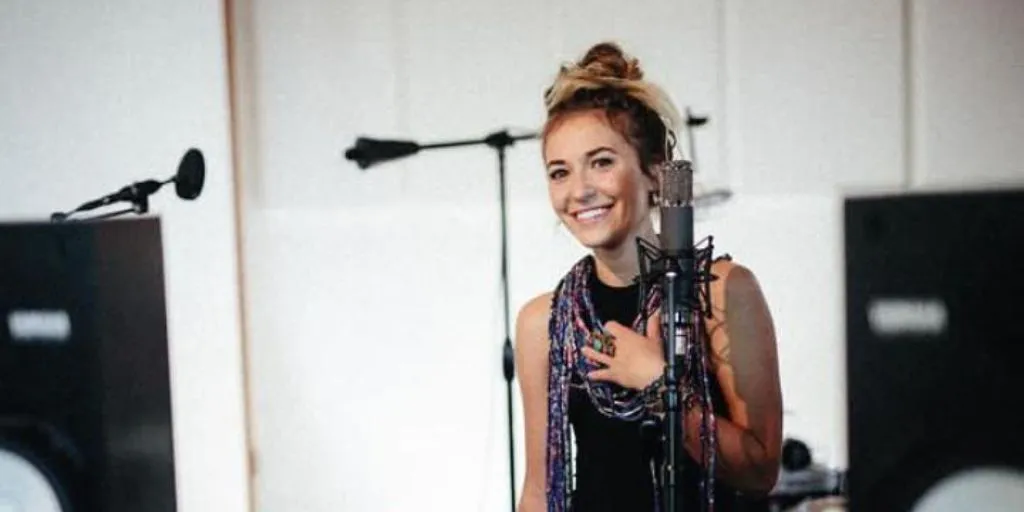 Lauren Daigle - Loyal