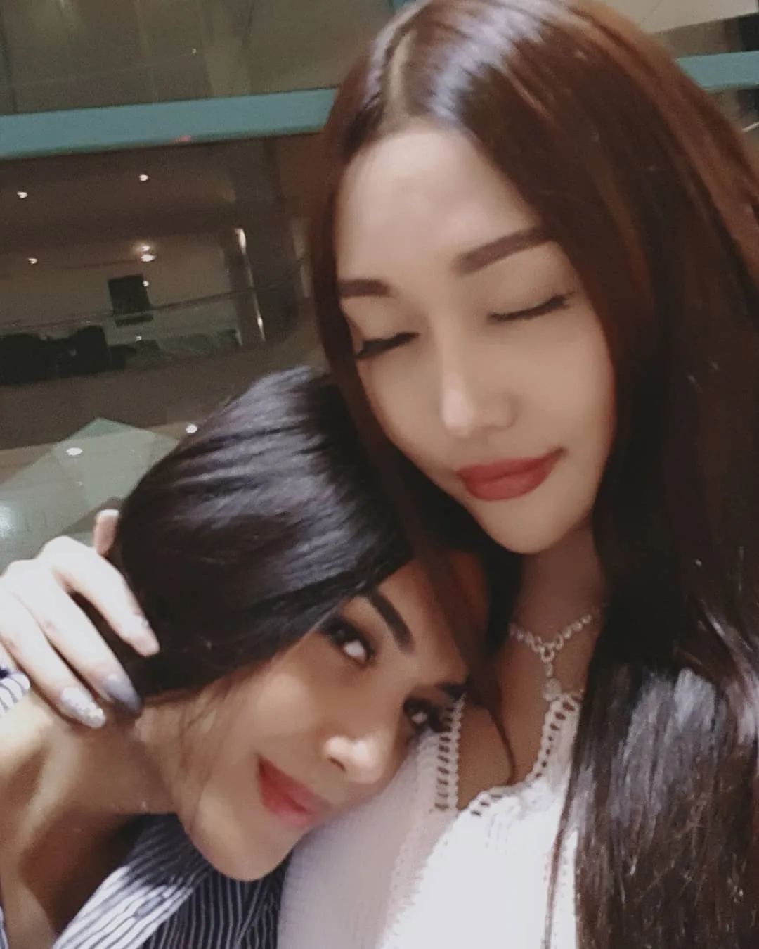 Lucinta dan Millen mesra / Credit: Instagram - lucintaluna