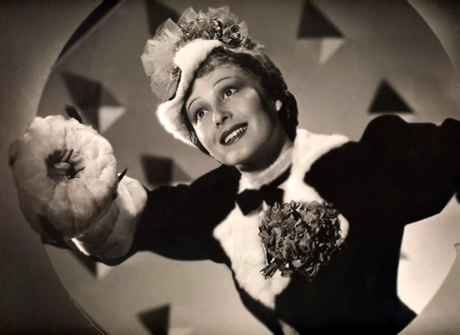 Luise Rainer di film THE GREAT ZIEGFIELD / © Sinemasekans