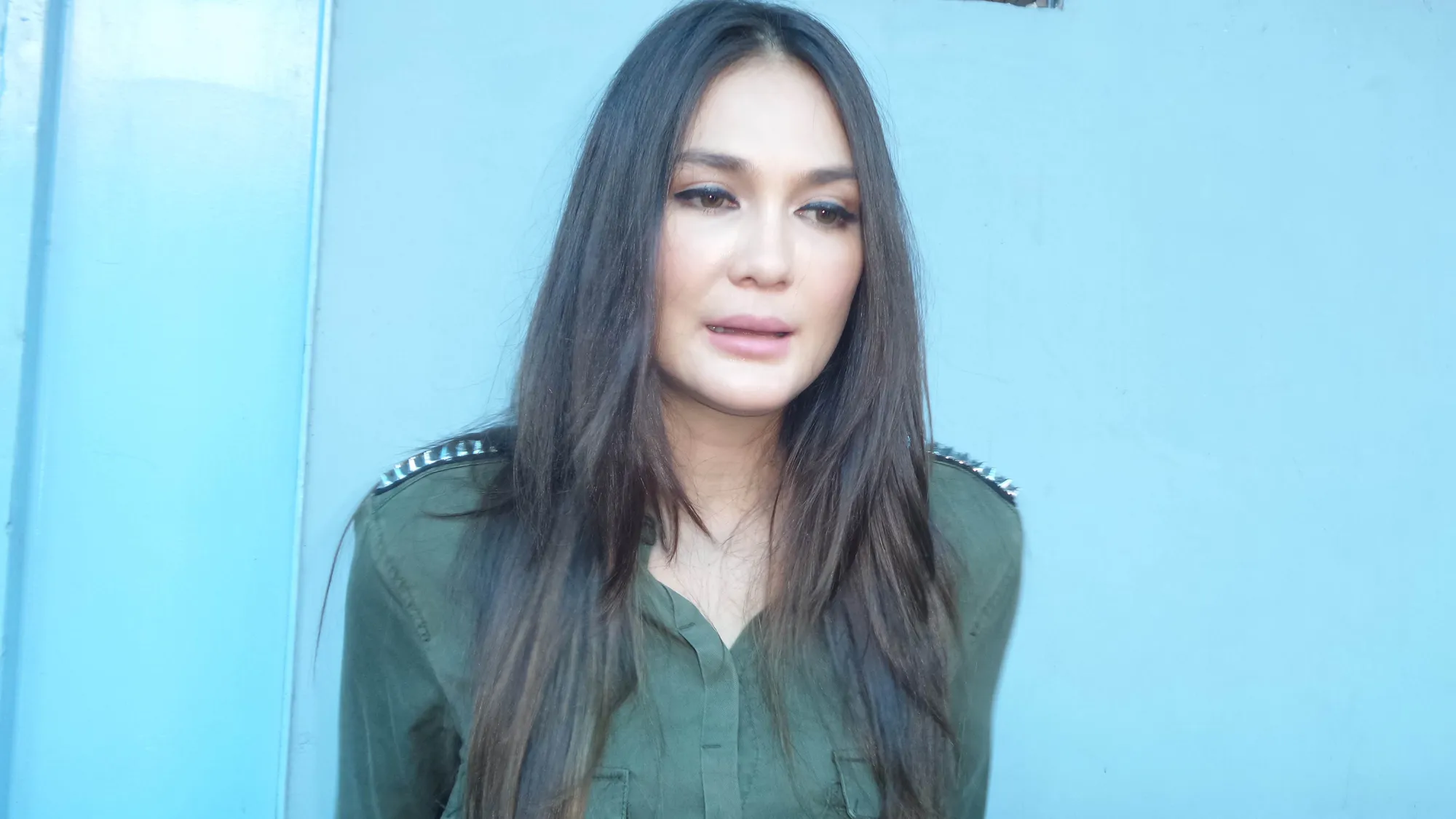 Belum yakin berapa lama hubungannya bisa bertahan, jadi alasan kenapa Luna Maya sempat menyembunyikan identitas Reino Barack © KapanLagi.com/Abbas Aditya