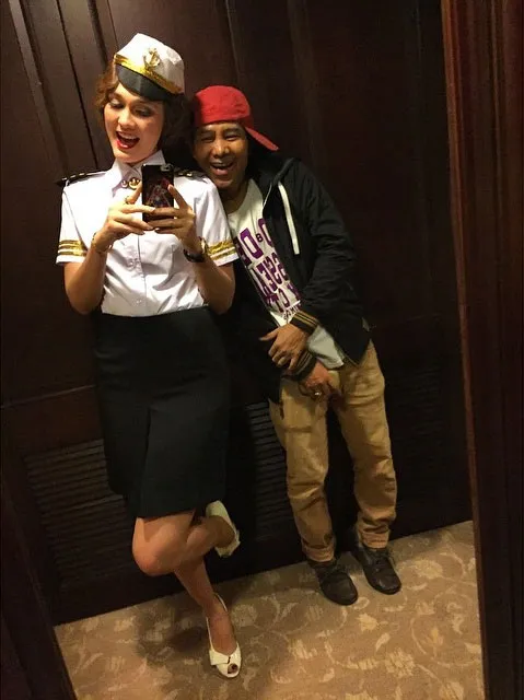Luna Maya berpose seksi dengan mengenakan kostum pelaut © Instagram/Luna Maya