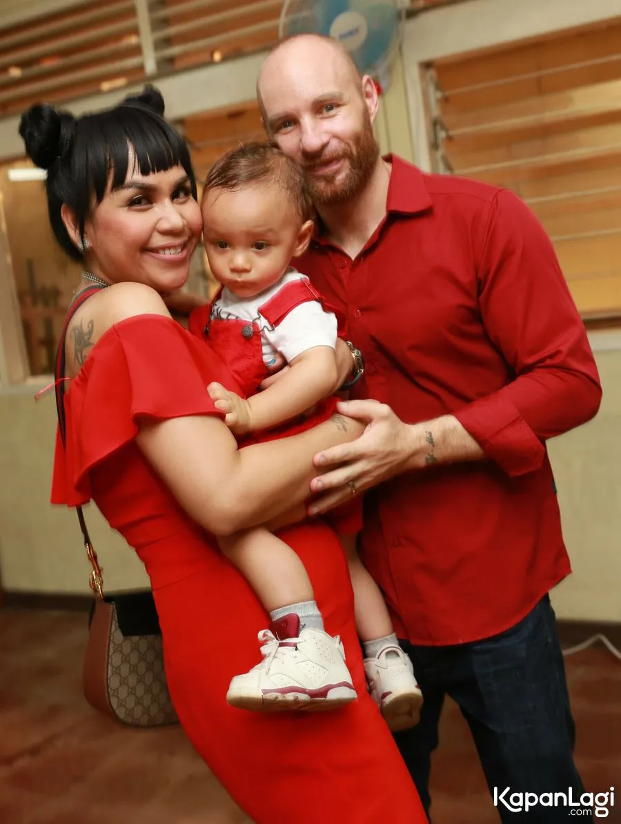 Melanie berharap Luna segera menikah dan dikaruniai momongan © KapanLagi.com/Agus Apriyanto