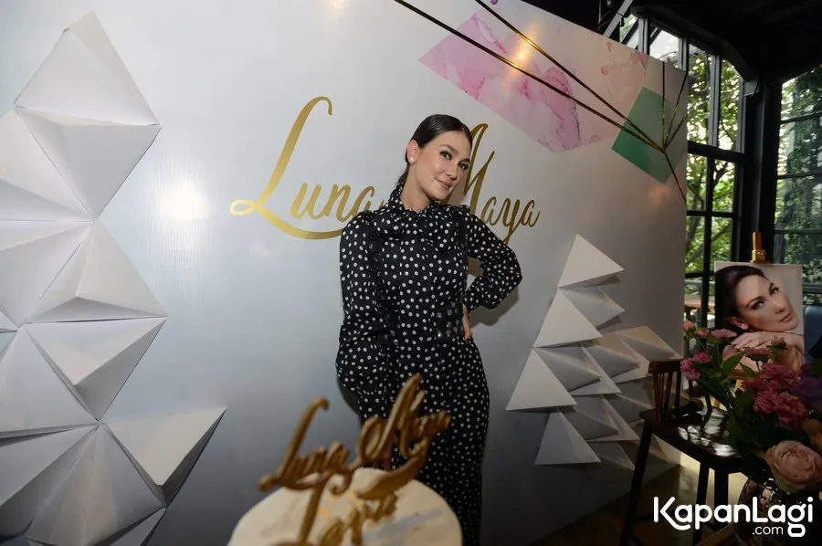 Luna Maya ungkap alasan mengapa lebih sering urus bisnis © KapanLagi.com®/Muhammad Akrom Sukarya