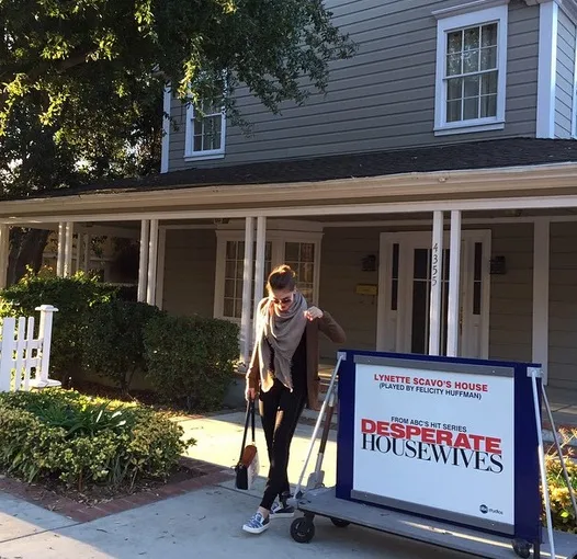 Luna Maya di Universal Studios @ instagram.com/lunamaya