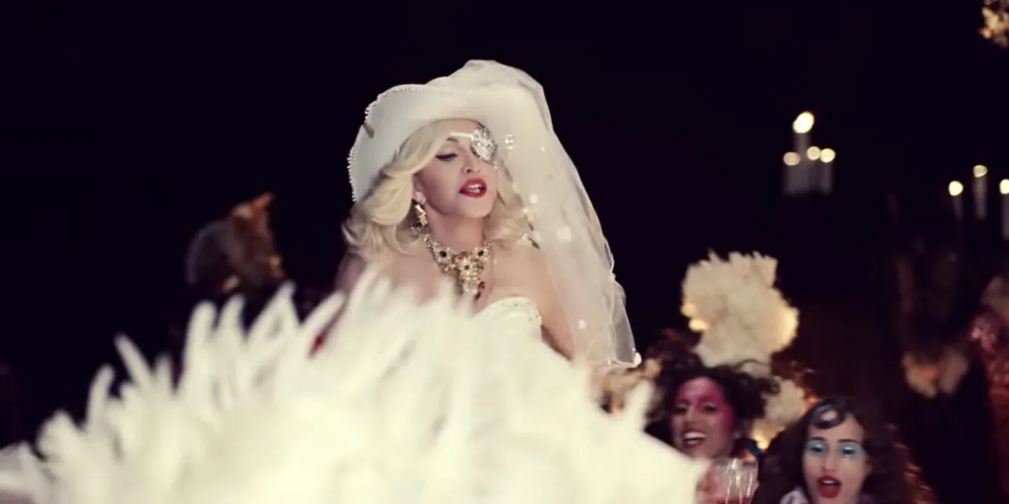 Madonna dalam video 'Madelline' ©Vevo