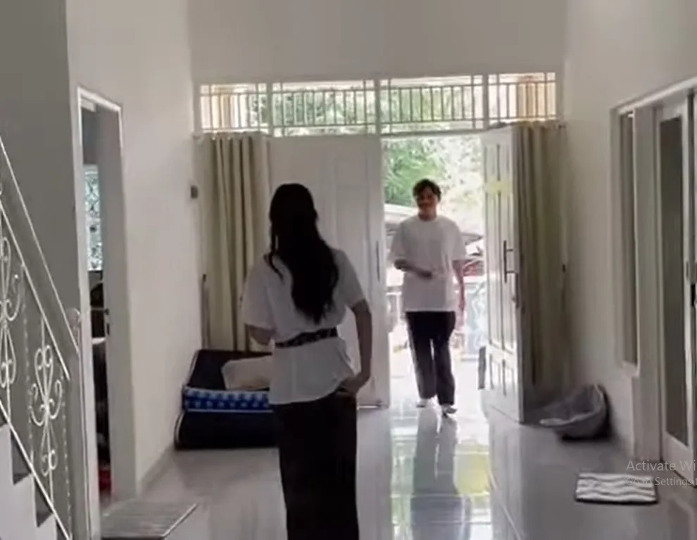 Upacara Mahalini Tempati Rumah Baru (Credit: Instagram/Dipo Arya)