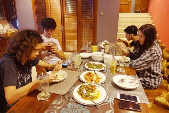 Maia Sahur Bareng Al El Dul © Instagram