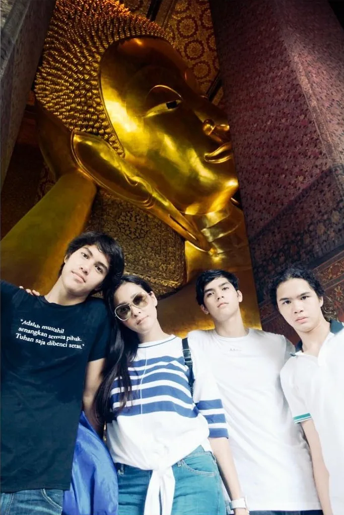 Al, El, Dul bahagia lihat bundanya bahagia © instagram.com/maiaestiantyreal