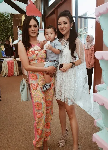Meski hadir di acara yang sama, KD menyatakan kalau Maia dan Mulan tidak bertemu. /©instagram.com/dianamputri