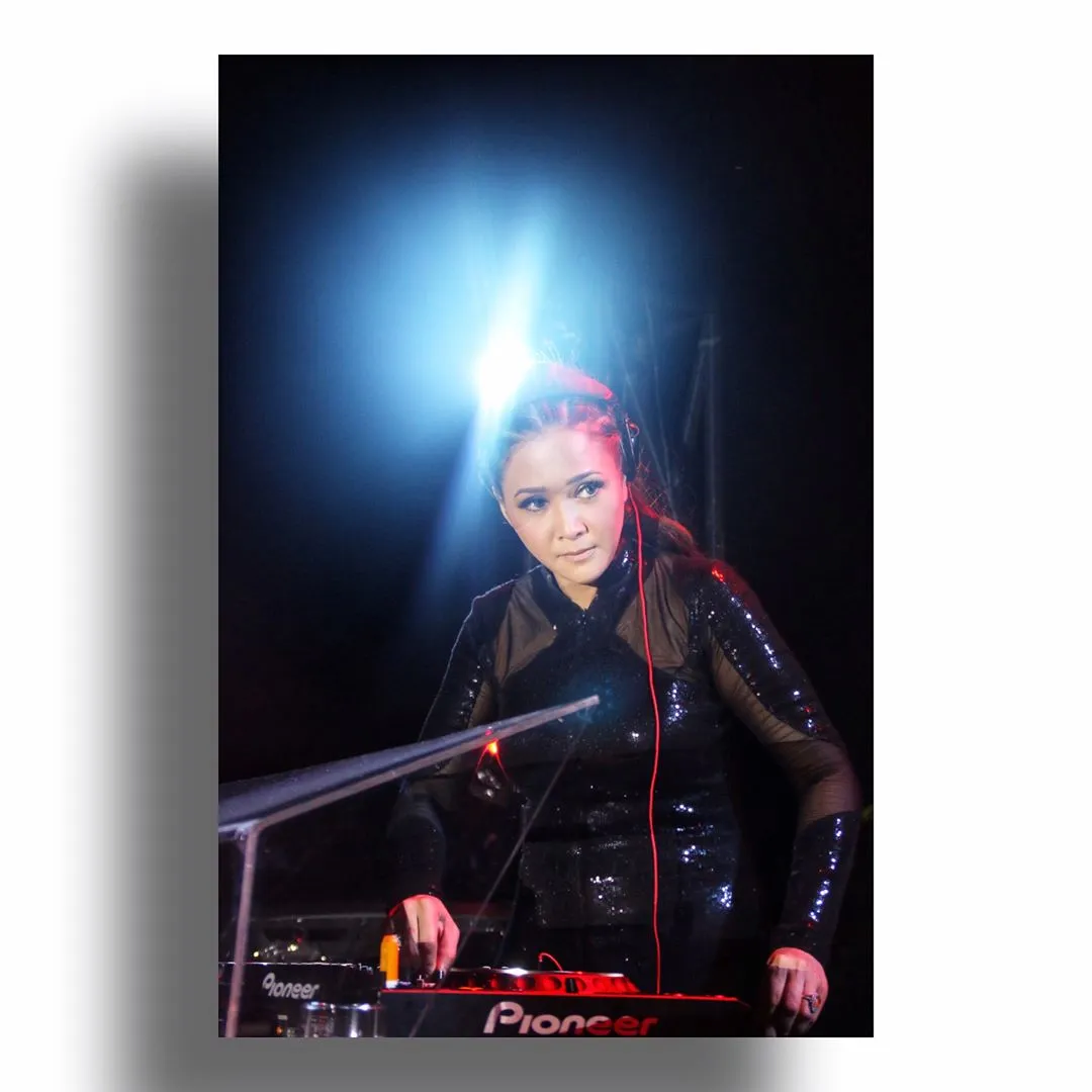 Maia Estianty tampil memukau saat menjadi seorang DJ. /©instagram.com/maiaestiantyreal