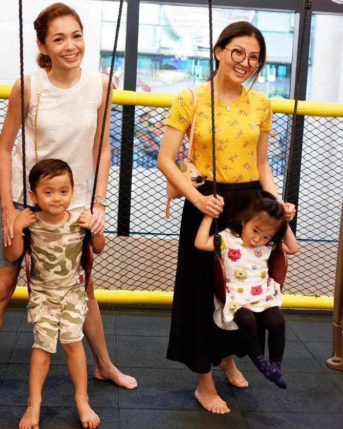 Sarwendah dan Maya Septha ajak anak main bersama (credit: instagram.com/mayaseptha7)