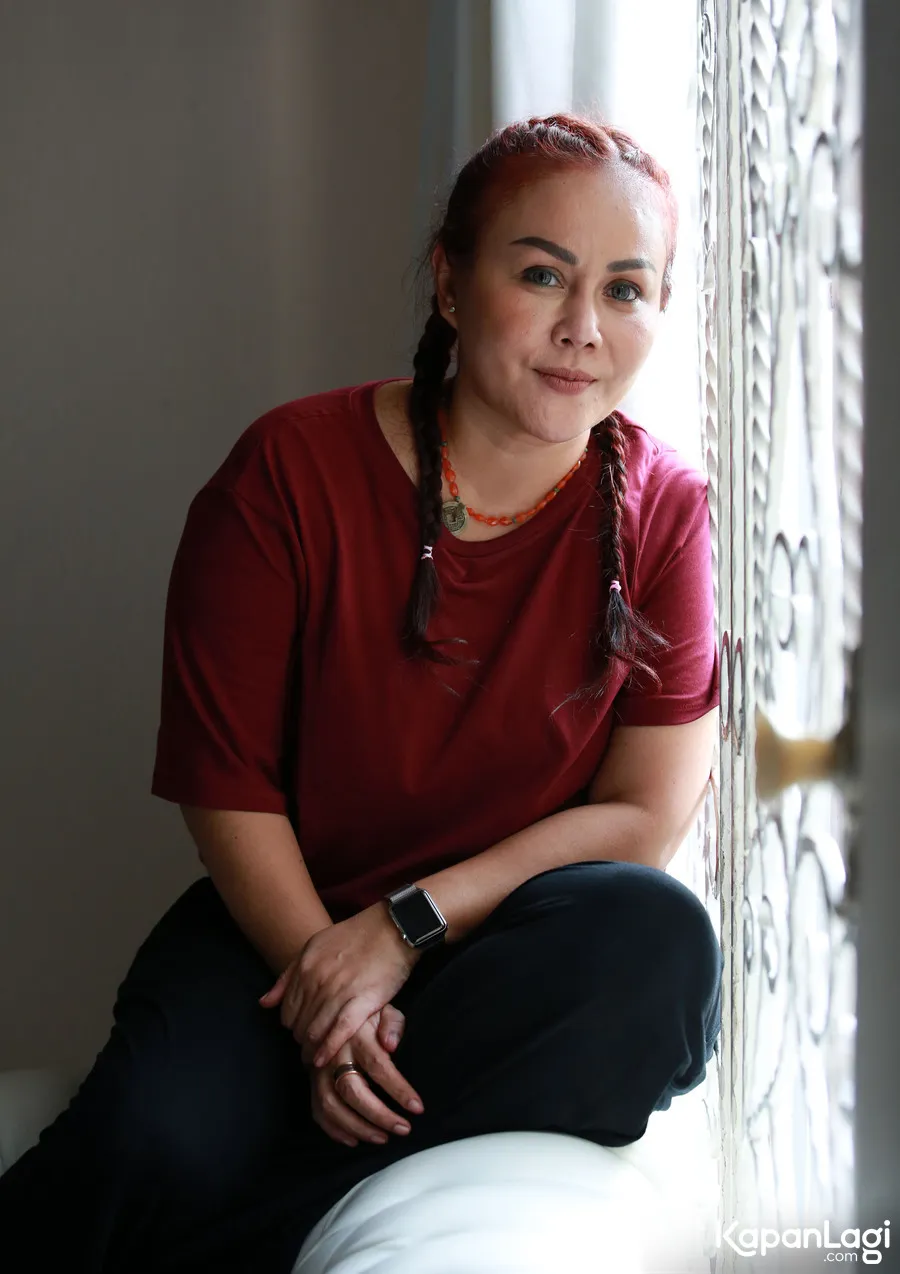 Mak Vera cerita pengalaman syuting di depan layar. ©KapanLagi.com/Muhammad Akrom Sukarya