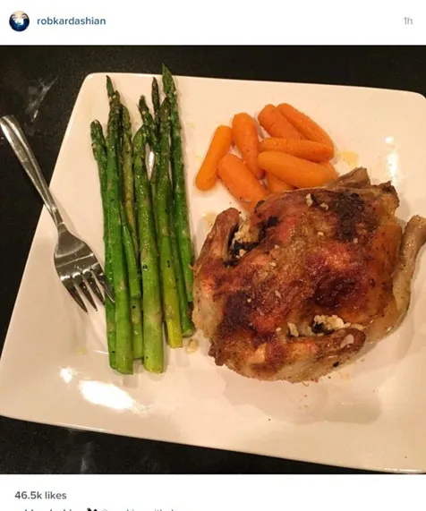 Masak bersama Blac, ini makanan yang disantap oleh Rob © Instagram.com/RobKardashian
