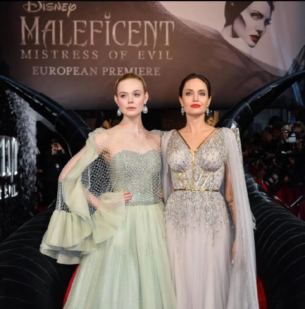 Potret Elle dengan Angelina Jolie (credit: instagram.com/ellefanning)