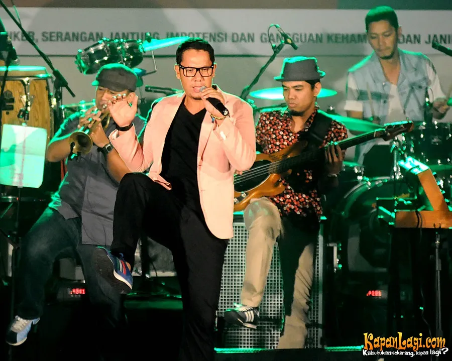 Maliq and d Essentials menjadi salah satu line up.