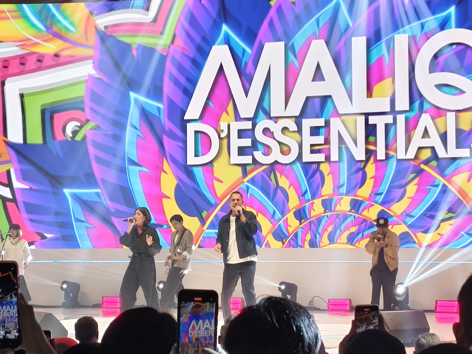 Penampilan Maliq & D’Essentials di Closing Ceremony BSI International Expo 2025.