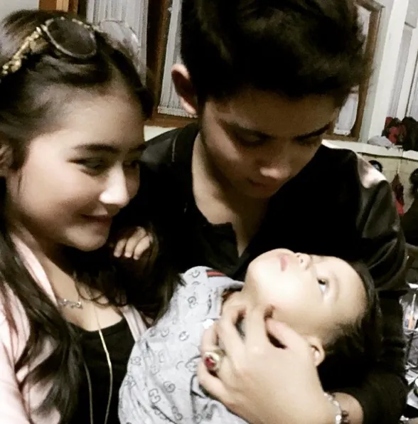 Foto pertama Maliq bersama Aliando dan Prilly © instagram.com/maliqalyandra