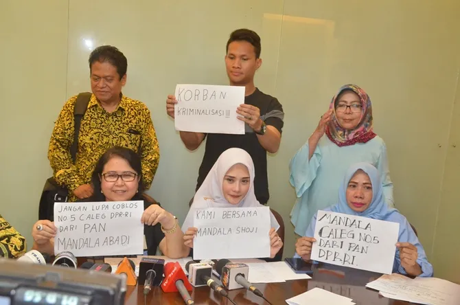 Mandala tidak mundur sebagai caleg © KapanLagi.com/Muhammad Akrom Sukarya