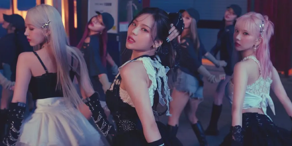 VIVIZ - Maniac (Terjemahan)