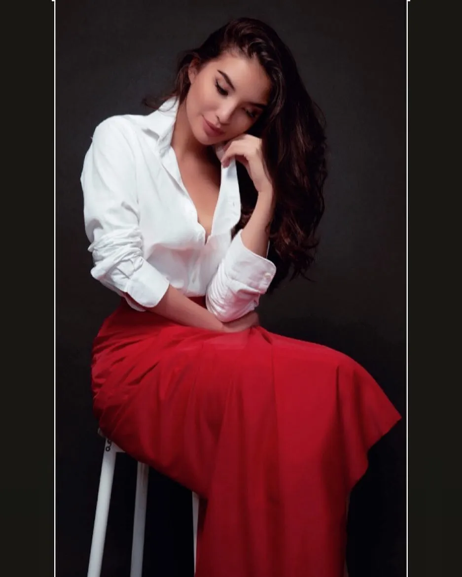 Manohara Odelia Pinot (Credit: instagram.com/manodelia)