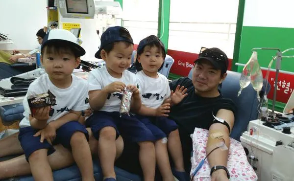 Fans harus mengucapkan perpisahan dengan Song Il Kook, Daeha, Minguk, dan Manse. ©Twitter/SongIlKook
