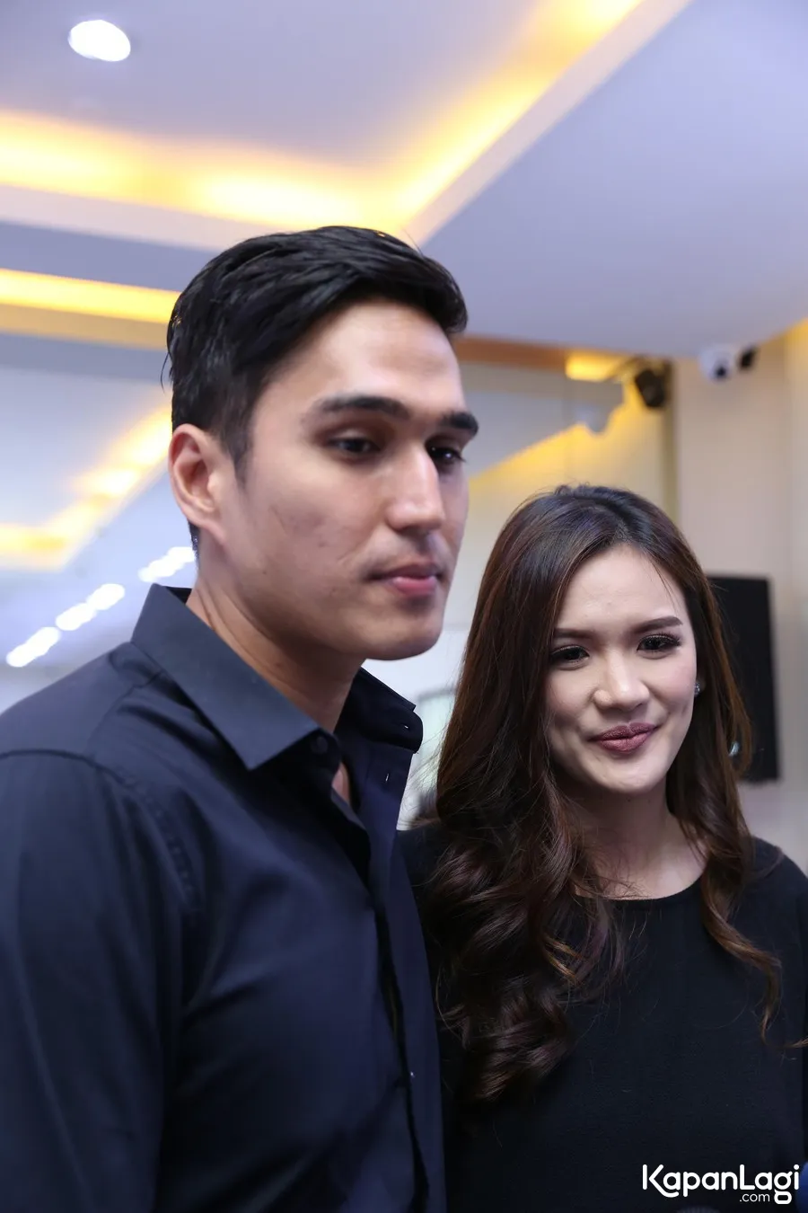 Marcel dan Deasy mendadak panik tatkala tahu status Gunung Agung berubah © KapanLagi.com/Muhammad Akrom Sukarya