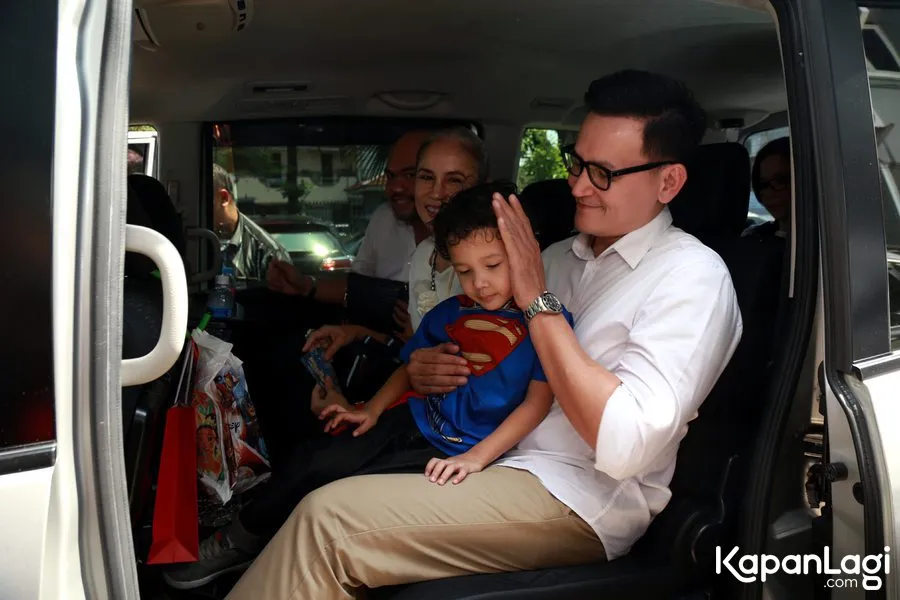 Marcellino tetap jalin komunikasi dengan Dewi Rezer terkait anak. ©KapanLagi.com/Agus Apriyanto