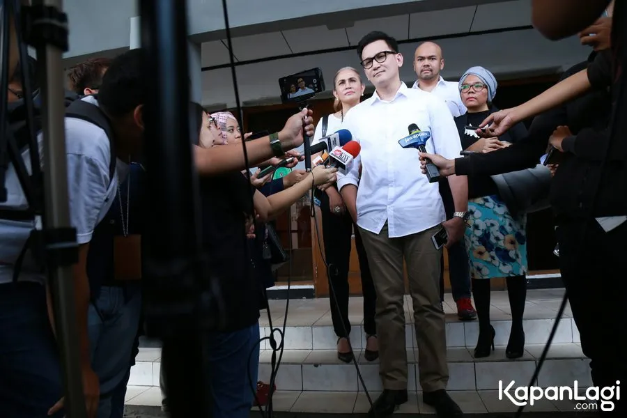 Marcell sudah tutup lembaran lama dan membuka lembaran baru bersama anak-anak/©KapanLagi.com®/Agus Apriyanto