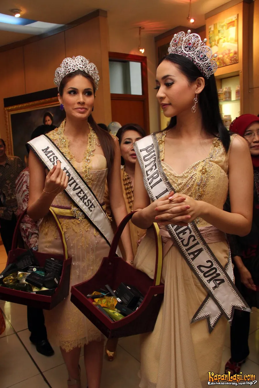 Maria Gabriela Isler - Elvira Devinamira © KapanLagi.com/Hendra_Gunawan